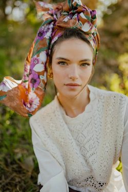 Almond | ברונזה חמרא